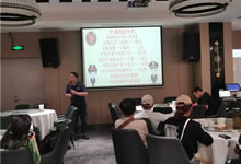 绵阳豪门国际官网沐日旅行社举行“金色胡杨 南疆盛景”秋摄漫旅行空调专列13日游推荐会