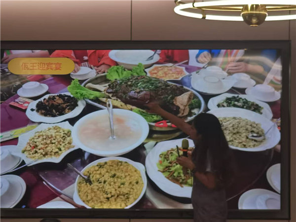 绵阳豪门国际官网行沐日旅行社举行“什邡号.2025熊猫专列”旅游线路分享会