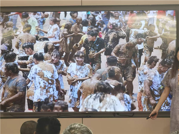 绵阳豪门国际官网行沐日旅行社举行“什邡号.2025熊猫专列”旅游线路分享会