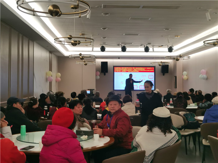 绵阳豪门国际官网沐日旅行社举行年会推荐线路宣布会