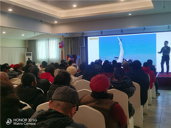 绵阳豪门国际官网沐日旅行社举行2026年年度答谢宴暨双内蒙+贝加尔湖线路宣布会